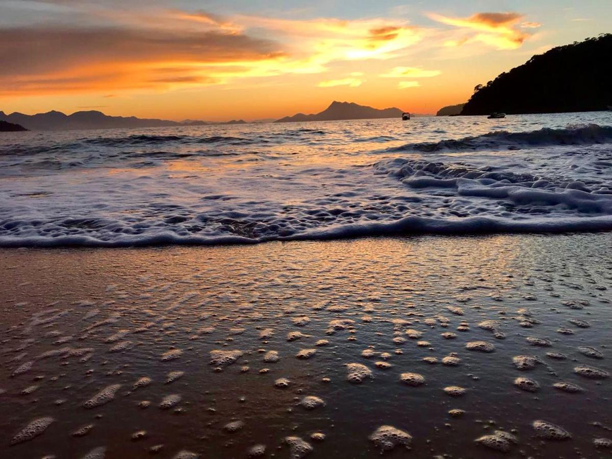 • Palmas • à Beira-mar - Ilha Grande Rj® Praia de Palmas